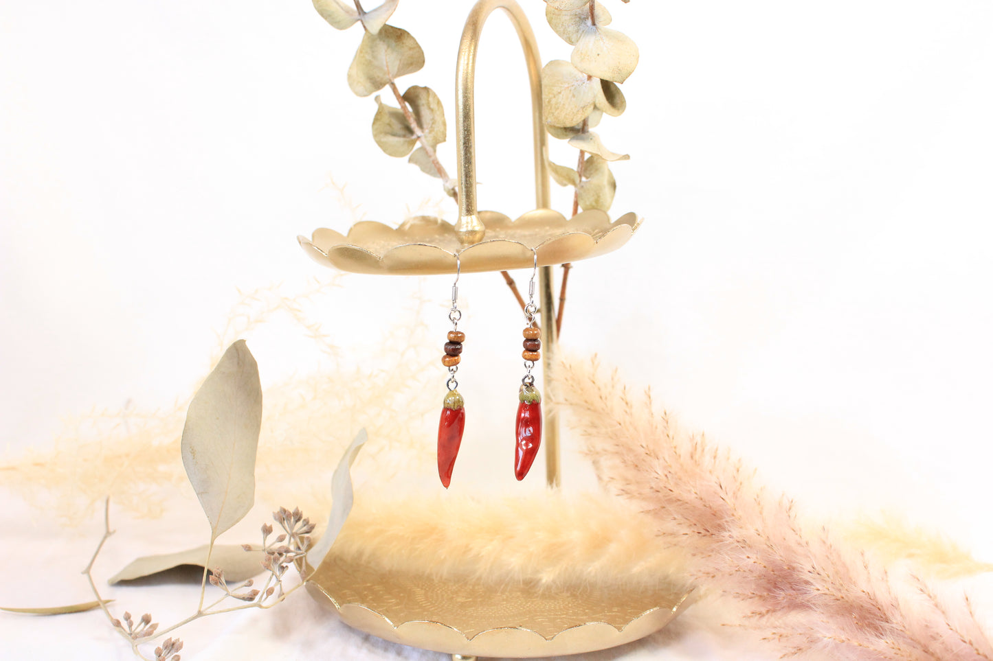 Crochets avec bois et piments