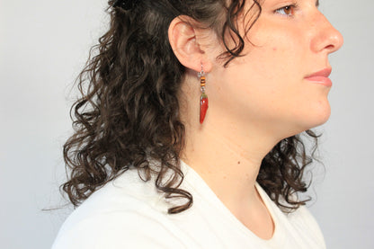 Crochets avec bois et piments