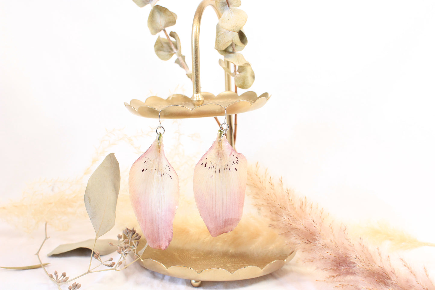 Crochets avec lys roses