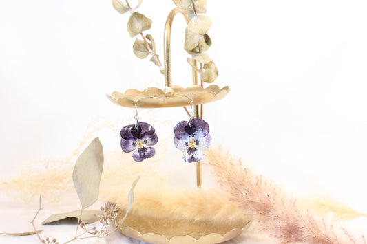 Crochets avec pensées indigos et blanches