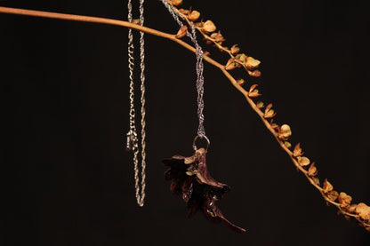 Chaine argent torsadée avec fleur