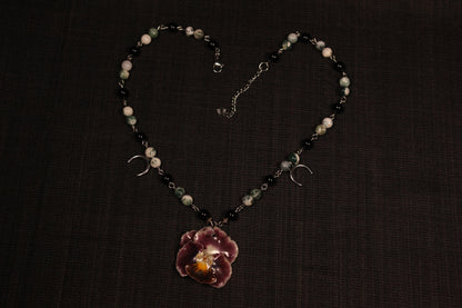 Collier à billes pensée prune